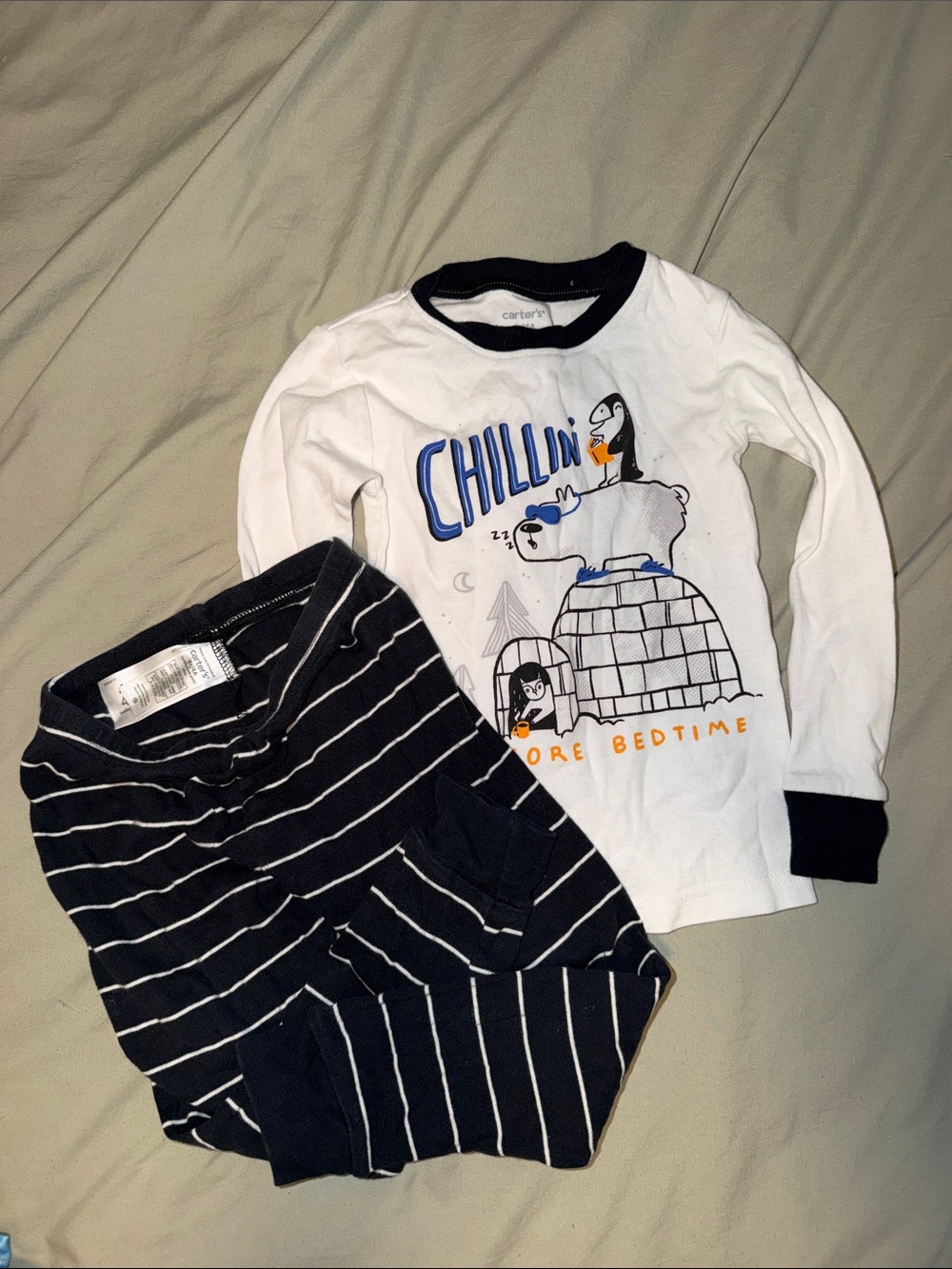 Winter Two-Piece Pajamas - 3 Pack- 4T - Picture 4 of 6
